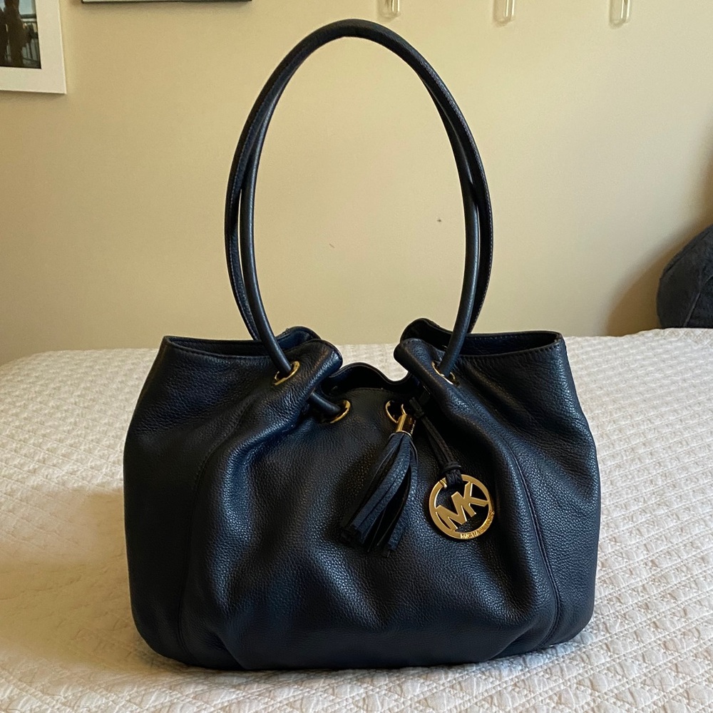 Michael Kors Ring Shoulder bag